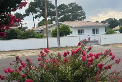 Image de Villa Lumineuse, calme, confort, évasion à Biscarrosse Plage
