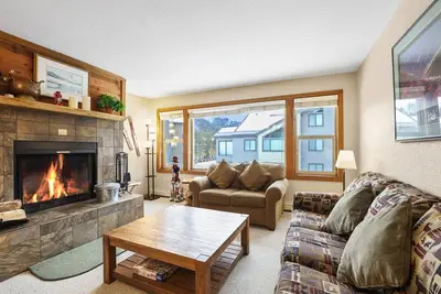 Image de New! 2 Bedroom Kirkwood Condo – Across the Street from Village