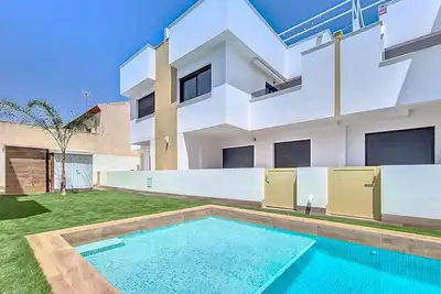 Image de Appartement en attique, terrasse sur le toit et piscine
