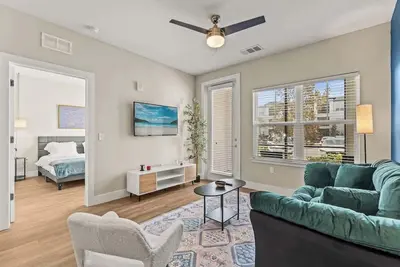 Image de King Apt |Pets allowed |15 min to Parks |Amenities