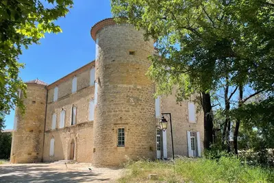 Image de Séjour royal au château dans le Gard avec piscine privée aux portes des Cévennes