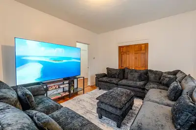 Image de Cozy 4br Home by Tufts w/ Subway Access to Downtown, Mit, Harvard + Free Parking