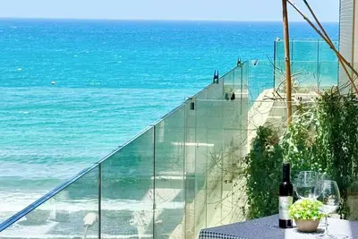 Image de Alona’s Apartments on the beach