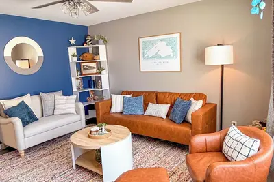 Image de Walk to Lake Superior- Kid & Dog Friendly