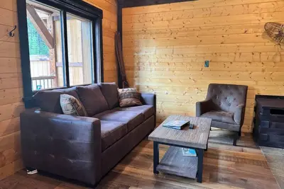 Image de Mountaineer Creekside Cabin