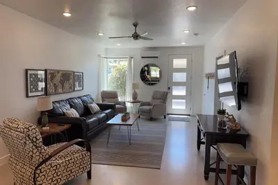 Image de 4 Bedroom Townhouse at the Lofts Green Valley Sleeps 12