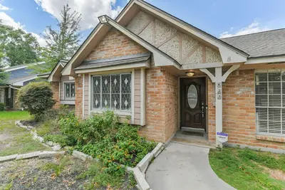 Image de Wonderful 3-bedroom house with Ac in charming Spring