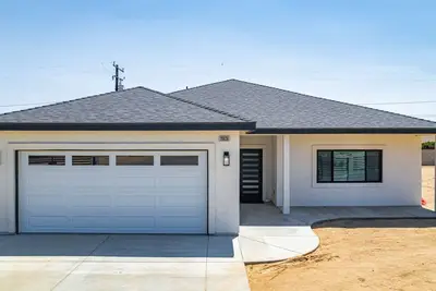 Image de 4-bedroom house in delightful California City with Ac