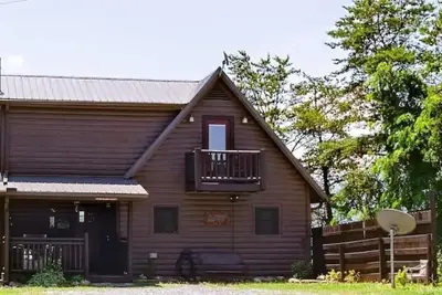 Image de Mt LeConte view, Firepit, Pickleball, Hot Tub, Fireplace, Grill, W/D, Dishwasher