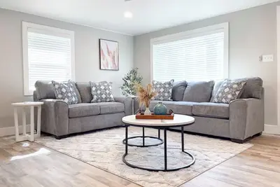 Image de Country Living Harrison Ranch 3 on Visalia Main Road Mooney 55 minutes to National Park with fenced yard