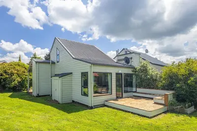 Image de Cosy Ohakune retreat in park-like Turoa Alpine Village