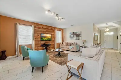 Image de Beautiful 6Bd Family Pool Home with Game Room-9084