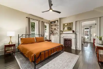 Image de Cozy Suite in downtown Somerset with spa amenities