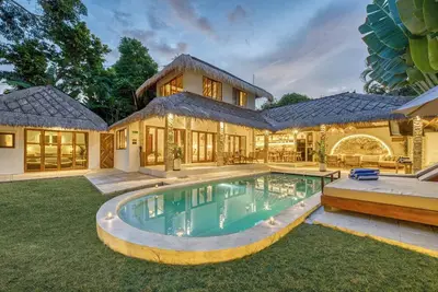 Image de Villa Barcelona - 6bdr, lush garden, private pool