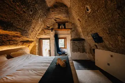 Image de Chambre troglodyte unique avec spa