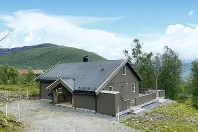 Image de Maison confortable à Hornindal avec sauna