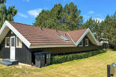 Image de Maison acceptant les animaux de compagnie à Rødby avec Wi-Fi