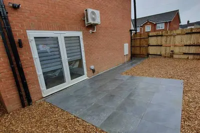 Image de Comfy Town Stay | 2br | Near Bacco Lounge & 7 Star