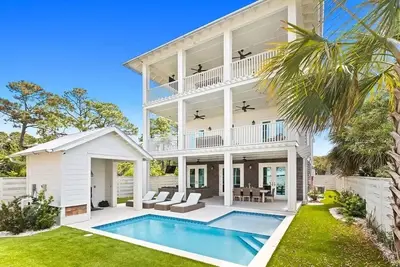 Image de Magnolia Manor - Grayton Beach, Heated Private Pool, Golf Cart!