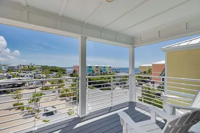 Image de Welcome to Your Island Escape! Min 28-Day Reservation Required