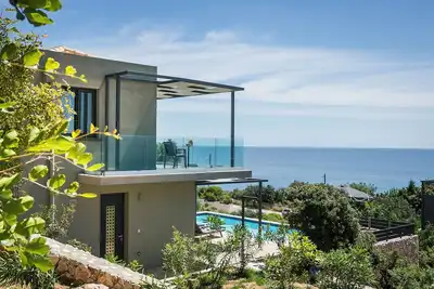 Image de Villa Blue Sea, perched above the southern coastline with breathtaking sea views