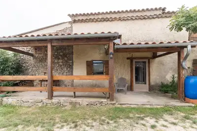 Image de Gîte 'La Bergerie - Le Mas De Peyraube' avec piscine partagée, jardin commun et Wi-Fi