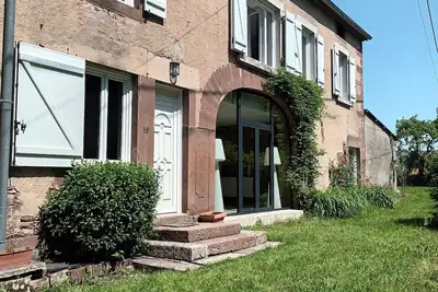 Image de Grand gîte de caractère pour 15 pers à Aillevillers avec jardin
