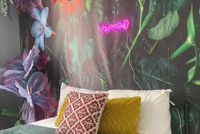 Image de Goddess Garden Hideaway 2 Minutes to Fishtown with Fairy Movie Room