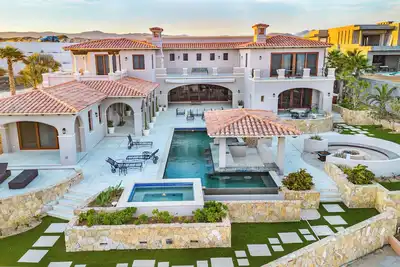 Image de Luxurious Beach Estate Home at Diamante Resort Cabo San Lucas
