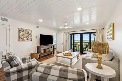 Image de 109 Amelia by the Sea