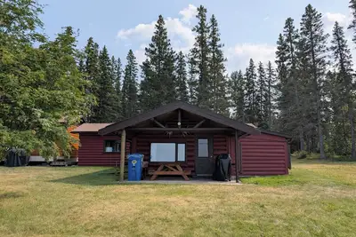 Image de Snowy Owl: A lakefront log cabin at Clearwater Lake for the whole family!