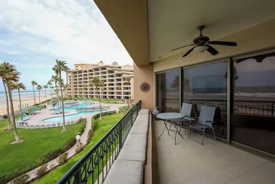 Image de Beachfront 2-bedroom condo with on-site spa in beautiful Puerto Peñasco
