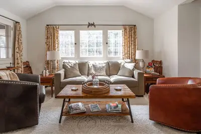 Image de Goat Hill Cottage 2br, Heated Pool, Fire Pit, View