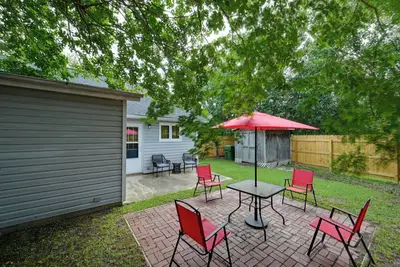 Image de Game Day Ready: Greenville Stay w/ Patio Dining