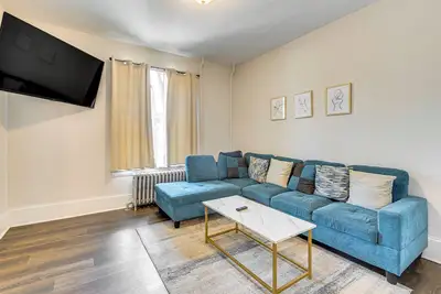 Image de 9 Mi to Shawnee Mtn! Townhome 1 Block to Main St