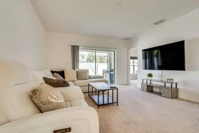 Image de Easy Disney Day Trips: Family Home w/ Pool Access