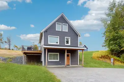 Image de Beautiful house w/ mountain view, balcony, grill, central a/c, close to skiing