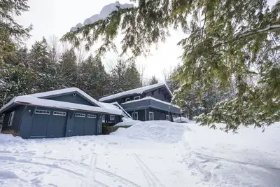 Image de Cozy Pet- & Family-Friendly Chalet Near Stowe Mountain Resort
