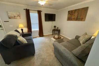 Image de Back Porch 4 Beds Back Porch Pet Friendly