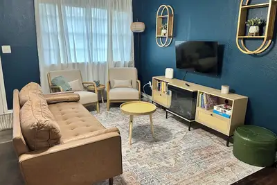 Image de Glen Street Retreat- 5 Minutes to Dickson!