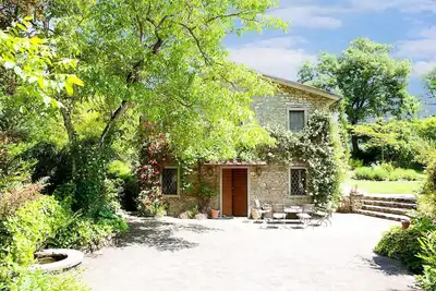 Image de Casa Rosa-Wonderful holiday home with spectacular views of Caprese Michelangelo.