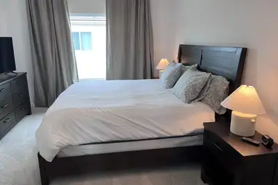 Image de The Clovis Grand Lux  - 3000 Sf, 5 bd/4ba Hot Tub