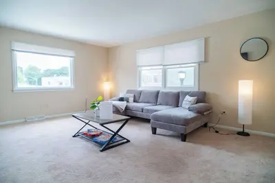 Image de Modern Rooftop Retreat in Downtown Mundelein