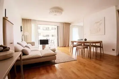 Image de Beau T3 lumineux, tout Ă pied. Central 2-bedroom, walking distance to beach