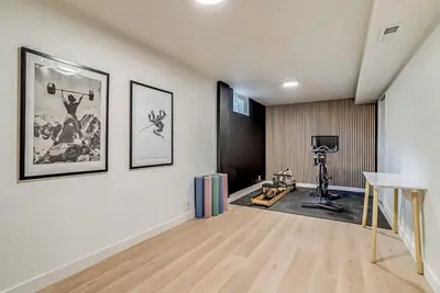 Image de New! Active Retreat- Peloton, Rowing & Yoga Space