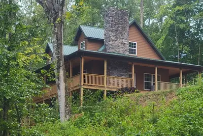 Image de Charming 4-bedroom Cabin in Rogersville with Fireplace