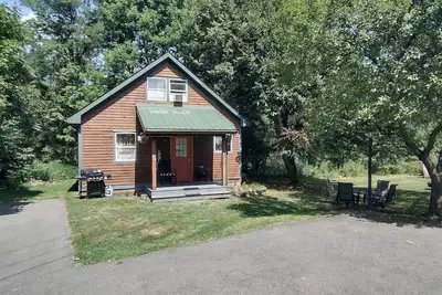 Image de Woodview Retreat 3-bedroom Chalet in charming Cooperstown with Pool