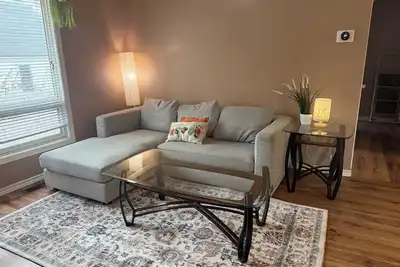 Image de Cottage Style Single Level 2 bed Cozy House for nature lovers