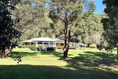 Image de Chalwell Lodge – your luxurious rural retreat nestled in the heart of Carlotta.