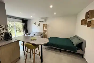 Image de Appartement rez-de-chaussée de chaussée entièrement rénové